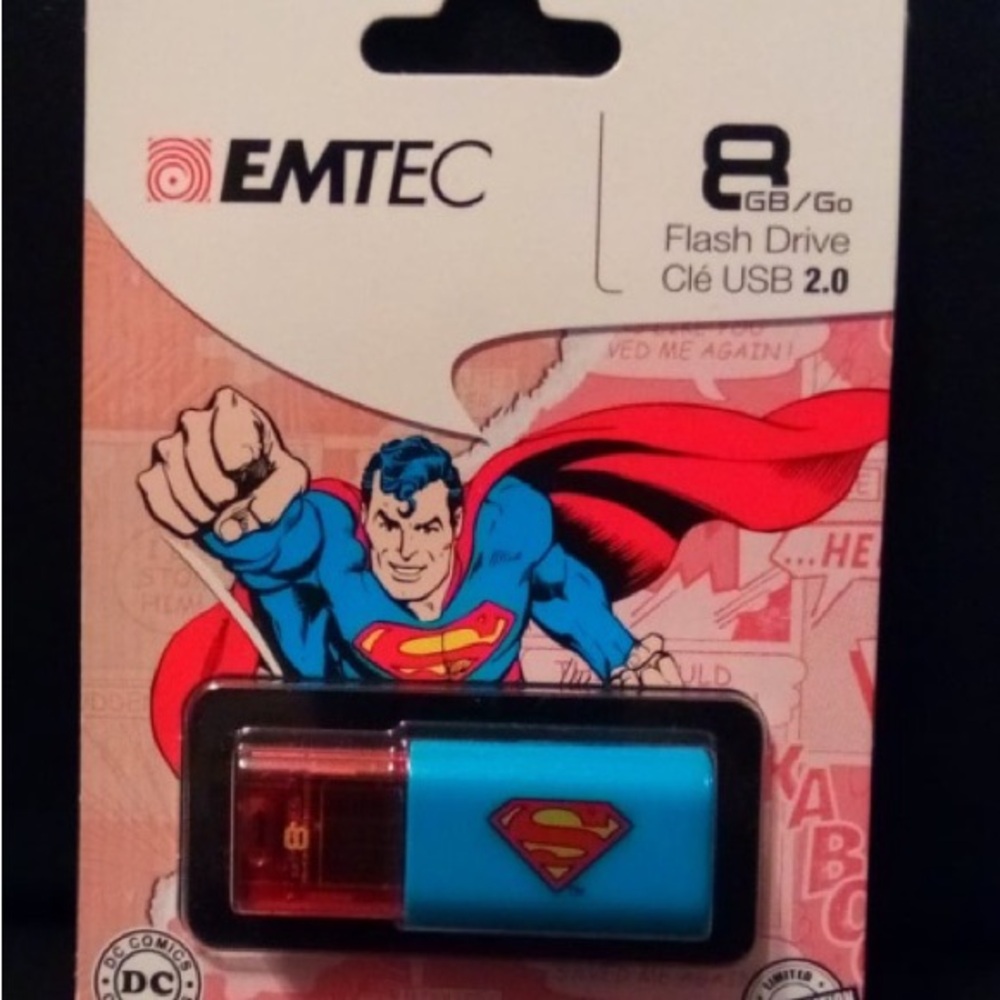 EMTEC Superman 8GB USB Flash Drive
